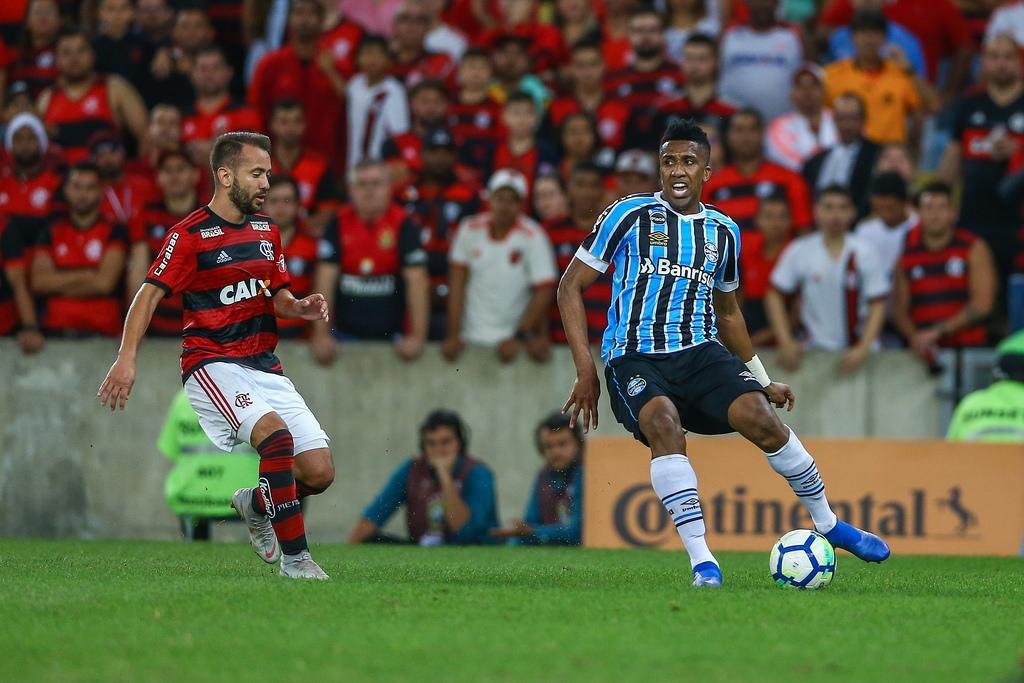Cortez falhou no gol contra o Flamengo, mas teve a compreens&atilde;o do t&eacute;cnico Renato Portaluppi