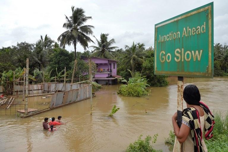 Governo local refor&ccedil;ou opera&ccedil;&otilde;es de resgate para evacuar pessoas afetadas