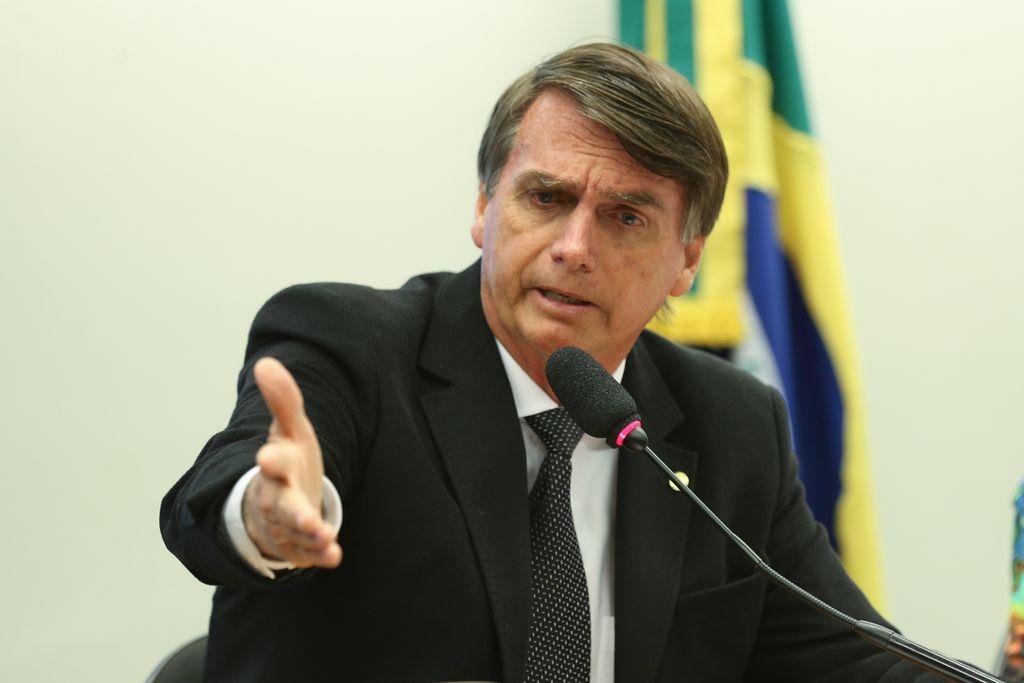 Bolsonaro contesta registro de candidatura de Lula no TSE