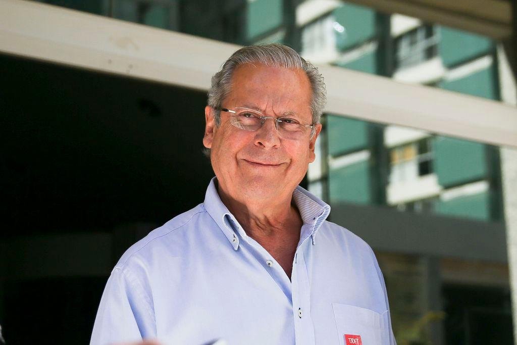 Ex-ministro deixou Penitenci&aacute;ria da Papuda, em Bras&iacute;lia