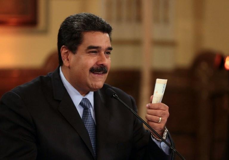 Parlamento venezuelano respalda senten&ccedil;a de tribunal no ex&iacute;lio contra Maduro