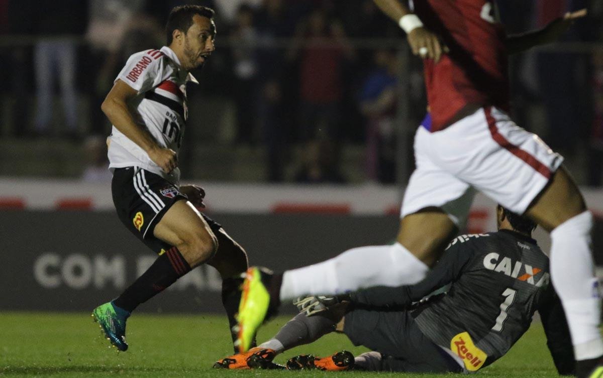 Nen&ecirc; fez o gol do S&atilde;o Paulo em empate no Paran&aacute;