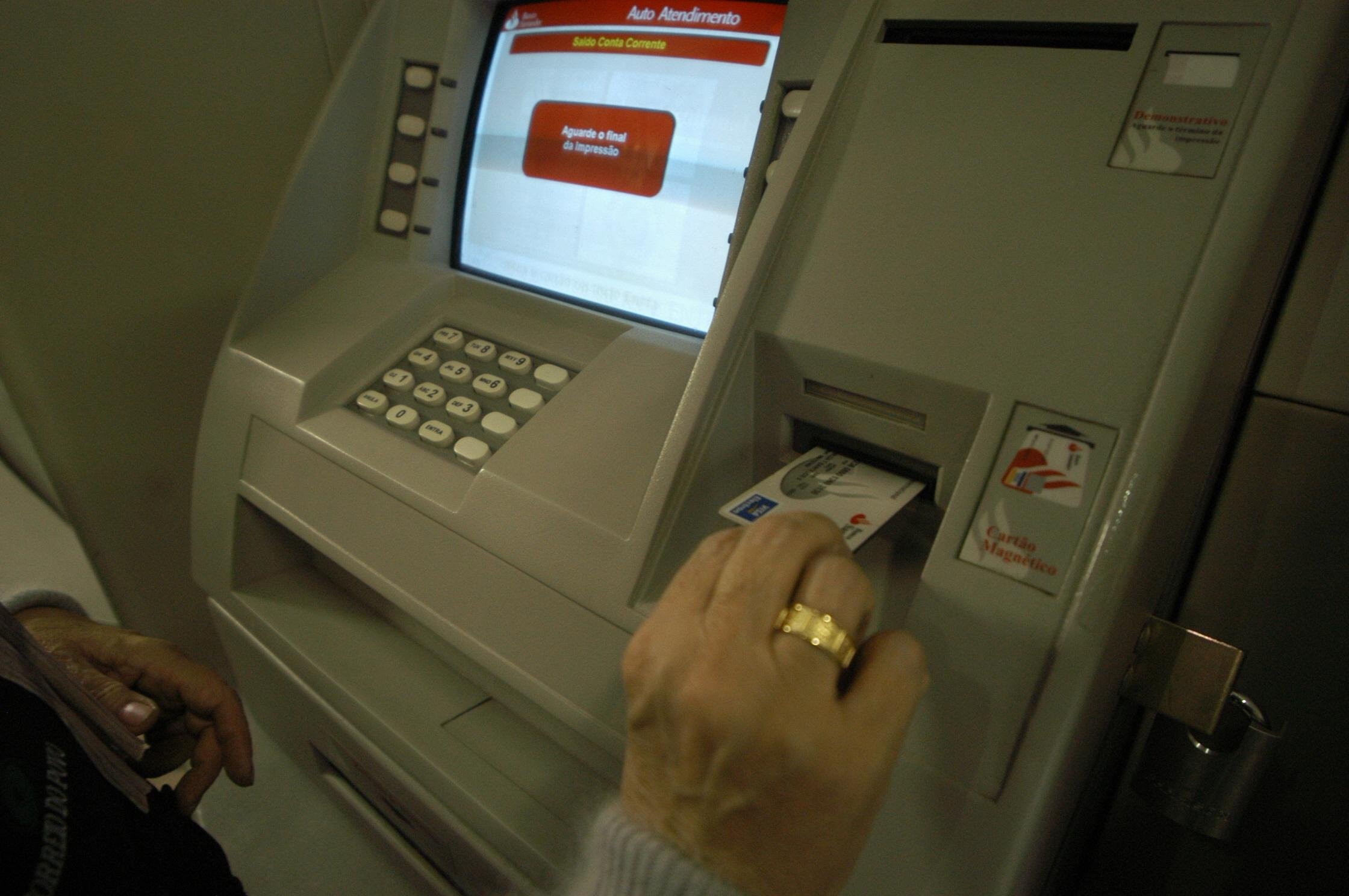 Acordo busca estimular economia para aumentar o n&uacute;mero de saques dos recursos