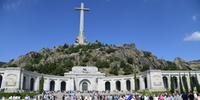 No mesmo complexo foram sepultados quase 27 mil combatentes franquistas e 10 mil opositores republicanos