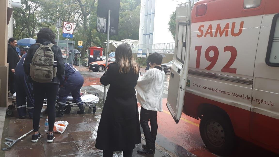 Prefeitura explicou que grande n&uacute;mero de chamadas e chuva determinou a demora para o atendimento