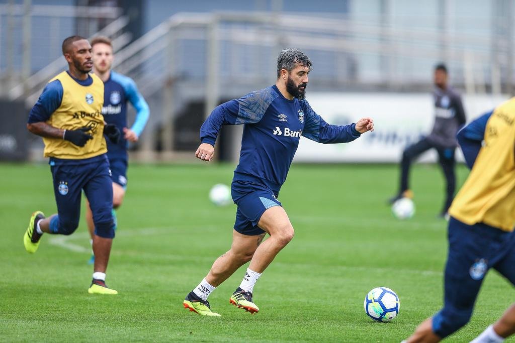 Douglas deve atuar contra o Atl&eacute;tico-PR, no S&aacute;bado, &agrave;s 19h, na Arena da Baixada