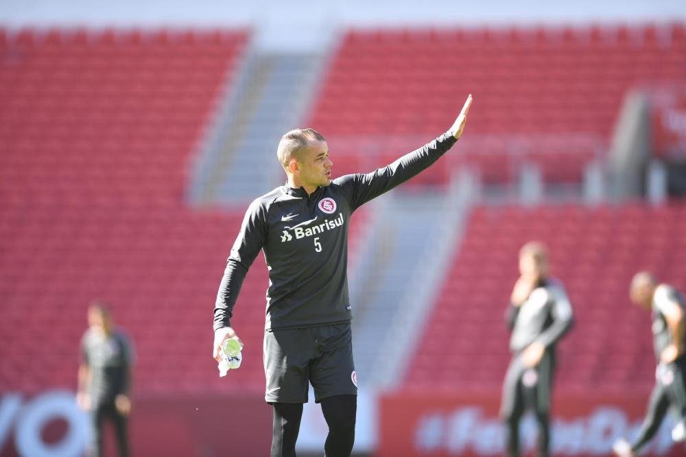 D&acute;Alessandro voltou a ser relacionado no Inter