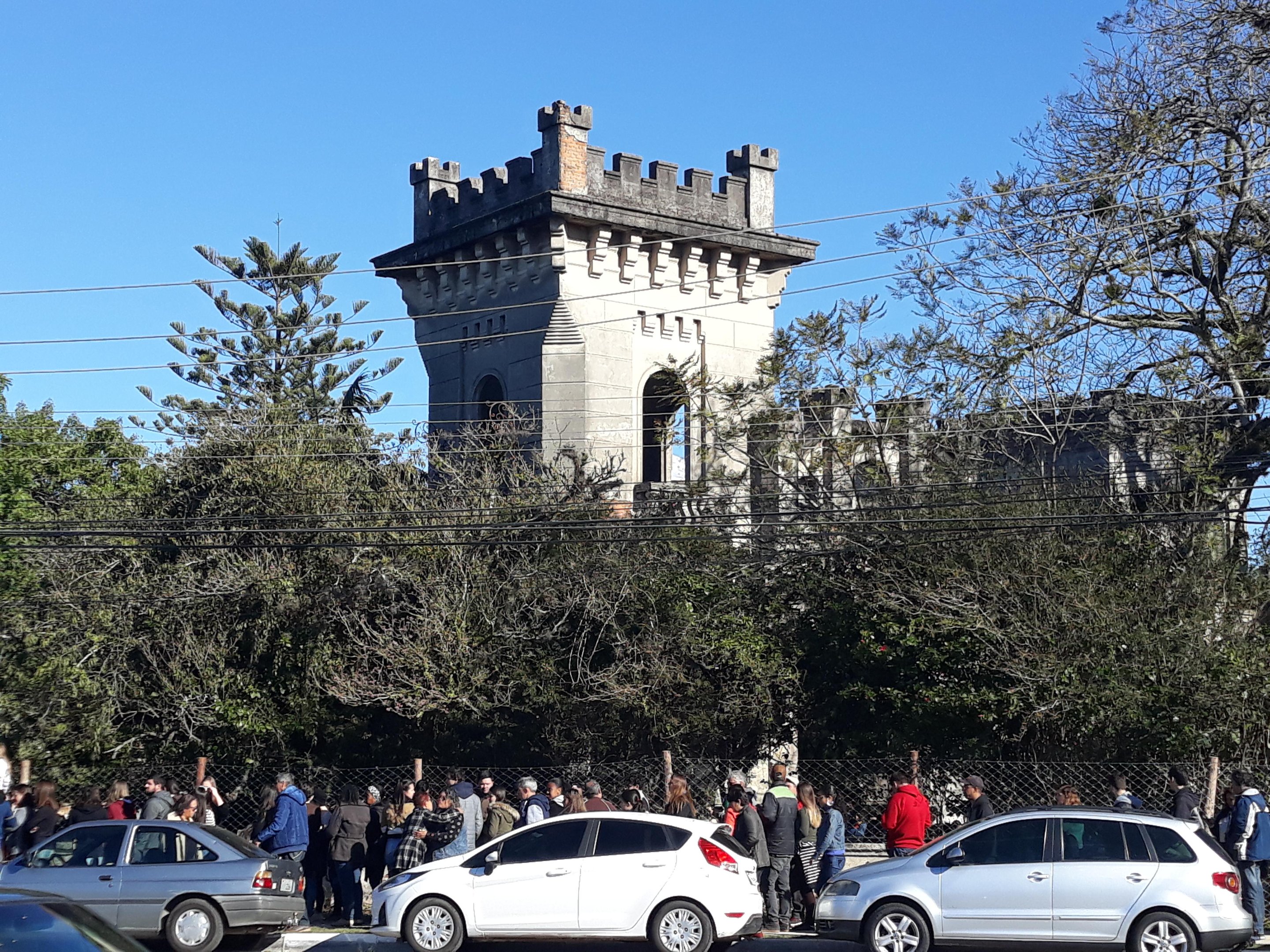O domingo teve visita&ccedil;&atilde;o no castelo