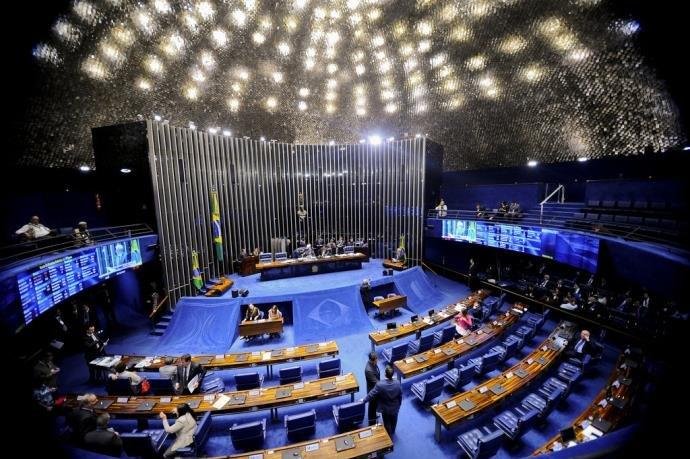 Para renovar o Senado, eleitores votar&atilde;o em dois parlamentares