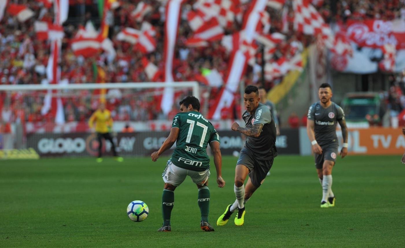 Melo nega frustra&ccedil;&atilde;o com empate e prev&ecirc; jogo duro contra Cruzeiro 