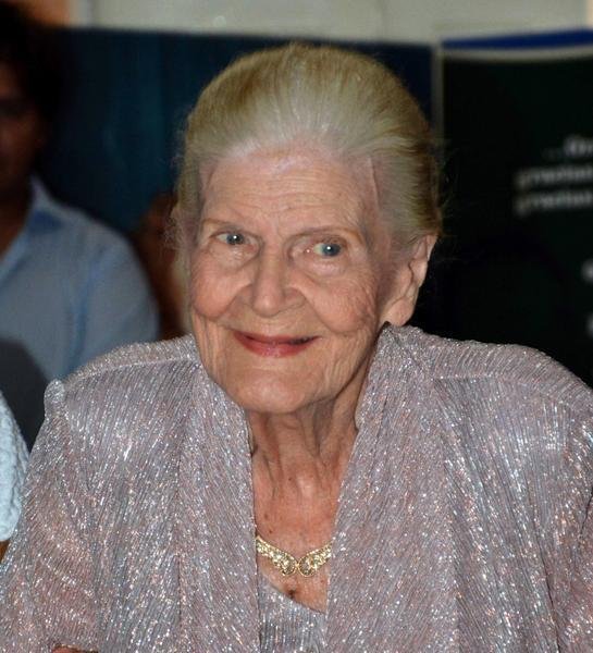 Morre a poetisa cubana Carilda Oliver