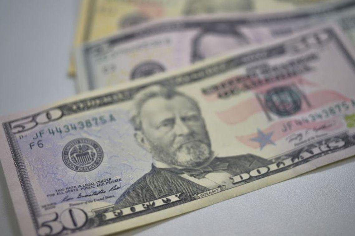 Banco Central far&aacute; oferta de US$ 2,15 bilh&otilde;es para conter avan&ccedil;o da moeda
