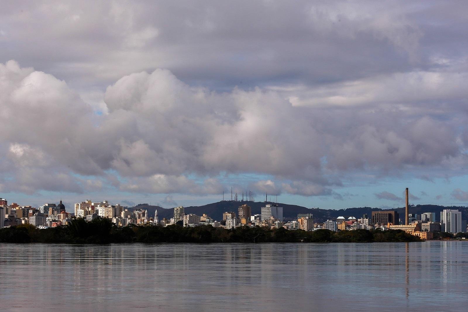 Tarde ser&aacute; abafada em alguns pontos, com m&aacute;ximas de 31&deg;C