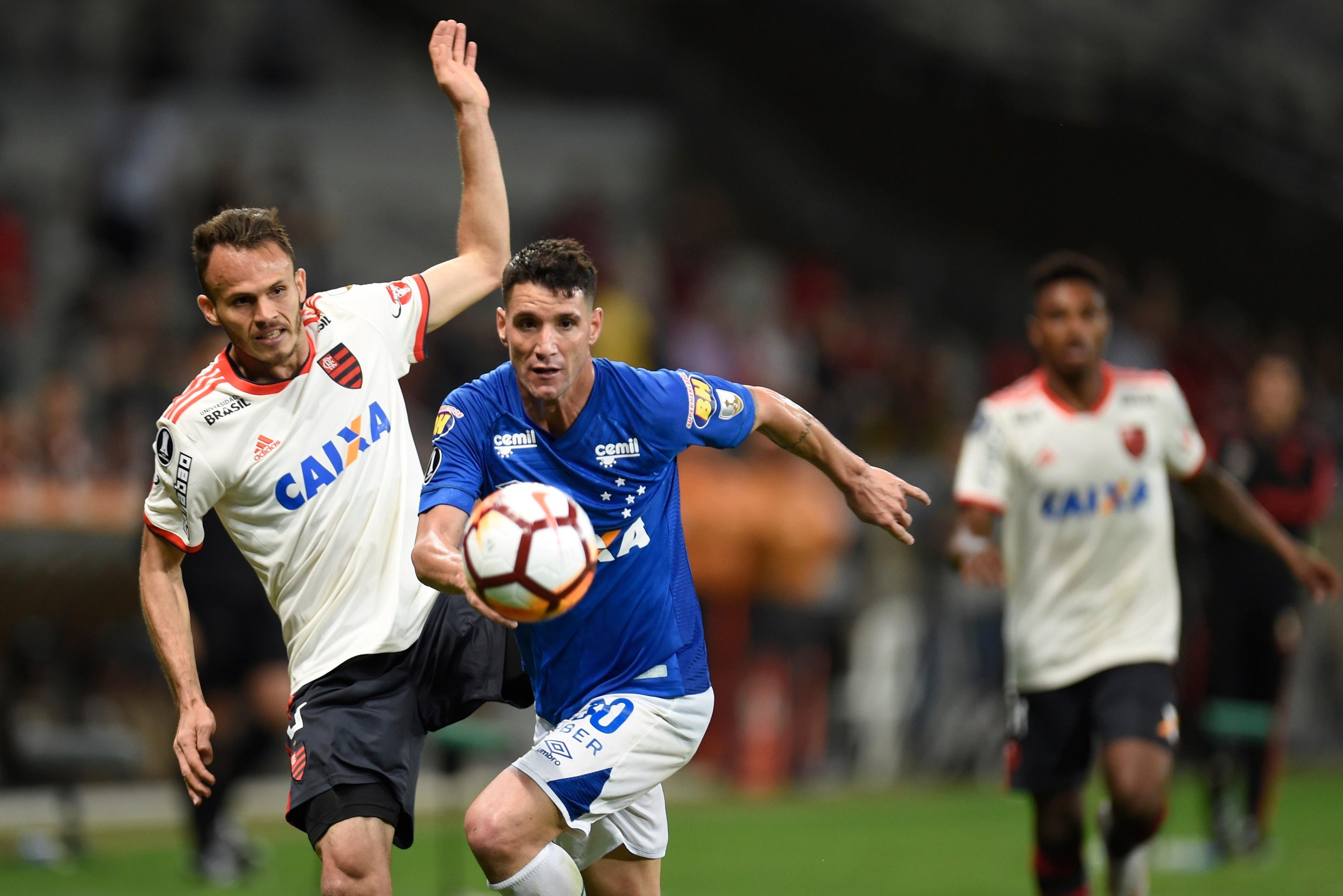 Vantagem no jogo de ida foi suficiente para administrar derrota por 1 a 0