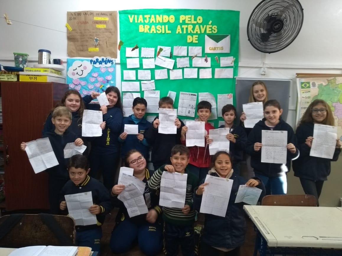 Turmas participam de projeto &lsquo;Viajando pelo Brasil atrav&eacute;s de cartas&rsquo;