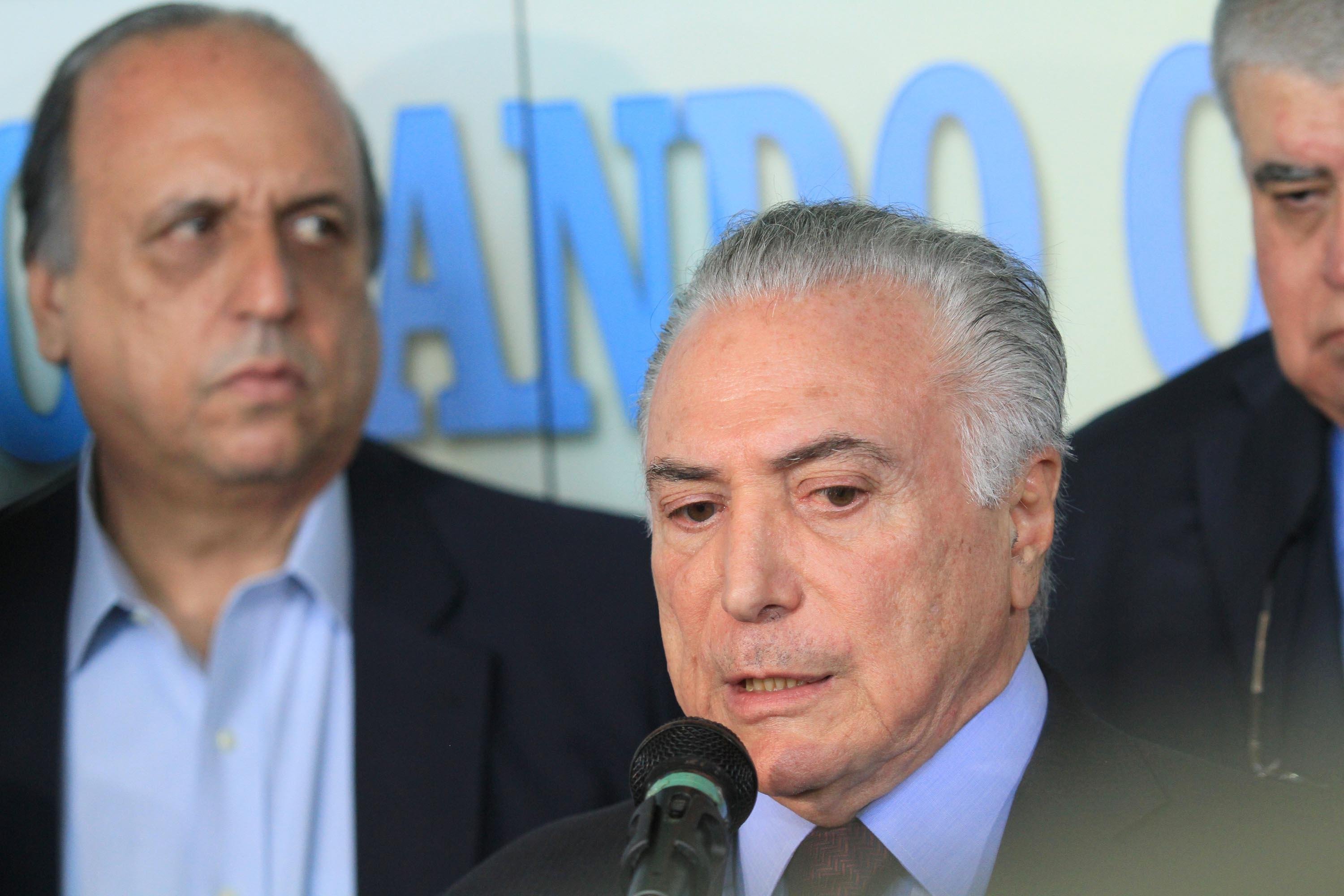 Temer conversou com a imprensa no Rio de Janeiro