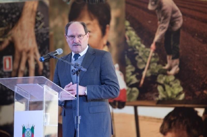 Executivo ir&aacute; encaminhar &agrave; Assembleia pedido de licen&ccedil;a da Sartori