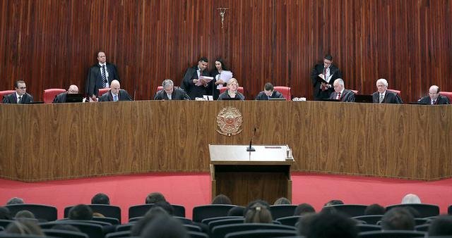 Caso Lula causa divis&atilde;o interna no TSE 