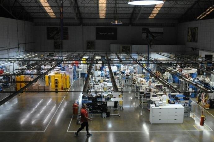 Atividades financeiras das ind&uacute;strias tamb&eacute;m tiveram crescimento de 0,7% em rela&ccedil;&atilde;o ao 1&deg; trimestre do ano