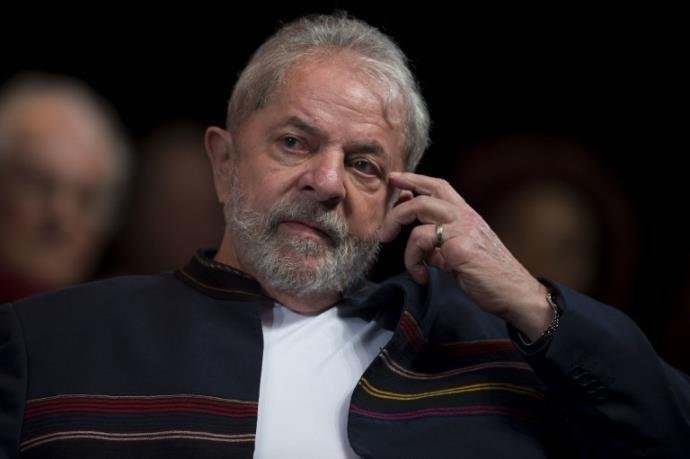 O valor &eacute; parte da pena imposta no caso triplex, que levou o petista para a pris&atilde;o em abril