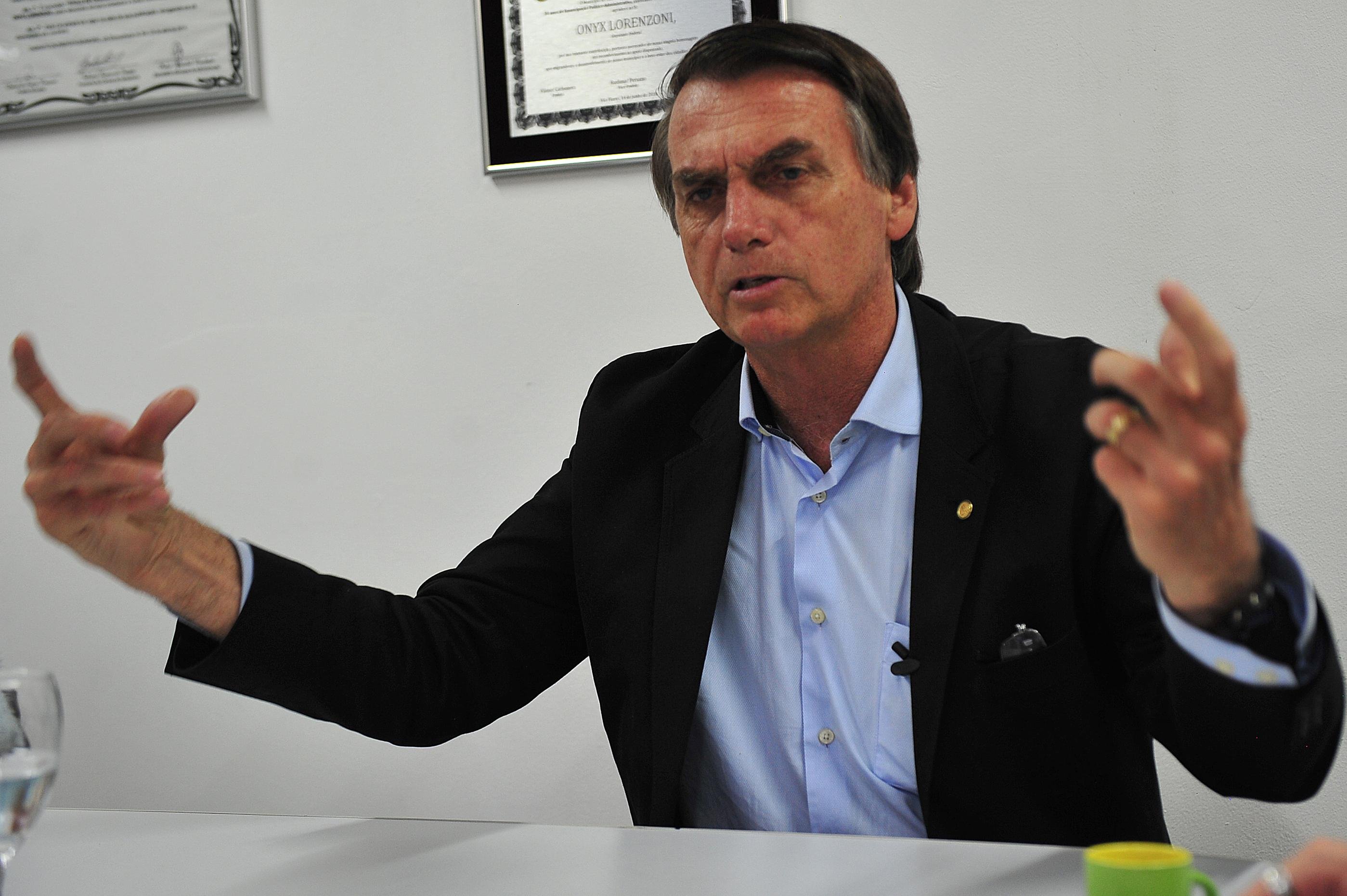 Jair Bolsonaro disse que n&atilde;o vai participar de conversas com Congresso