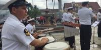 Músicos da Marinha empolgaram público no Parque de Exposições Assis Brasil