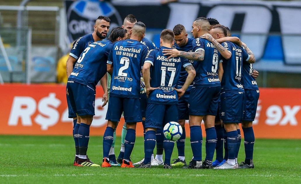 Gr&ecirc;mio espera por Maicon para definir time contra o Santos 