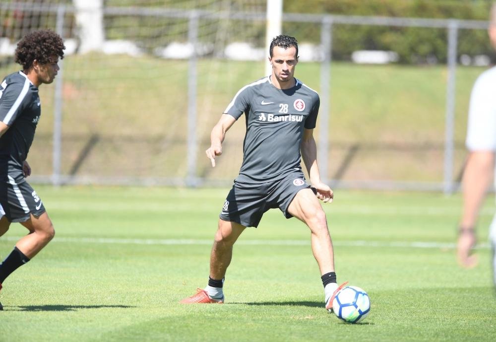 Jogadores que n&atilde;o iniciaram contra o Cruzeiro treinaram na Toca da Raposa II