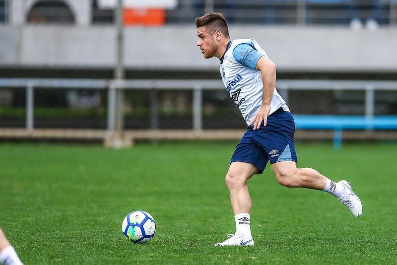 Ramiro disse que Gr&ecirc;mio tirou fardo das costas na Libertadores