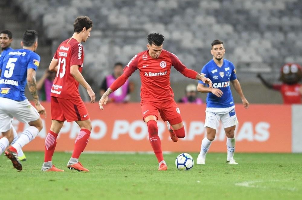 Victor Cuesta &eacute; um dos destaques da defesa do Inter no Brasileir&atilde;o 