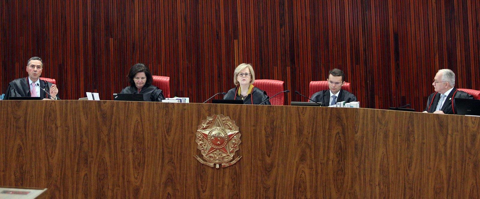 Decis&atilde;o do TSE foi por seis votos a um