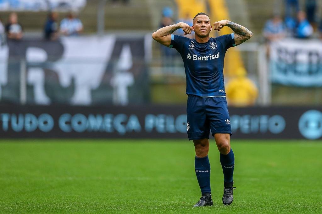 Jael comanda goleada do Gr&ecirc;mio sobre o Botafogo 