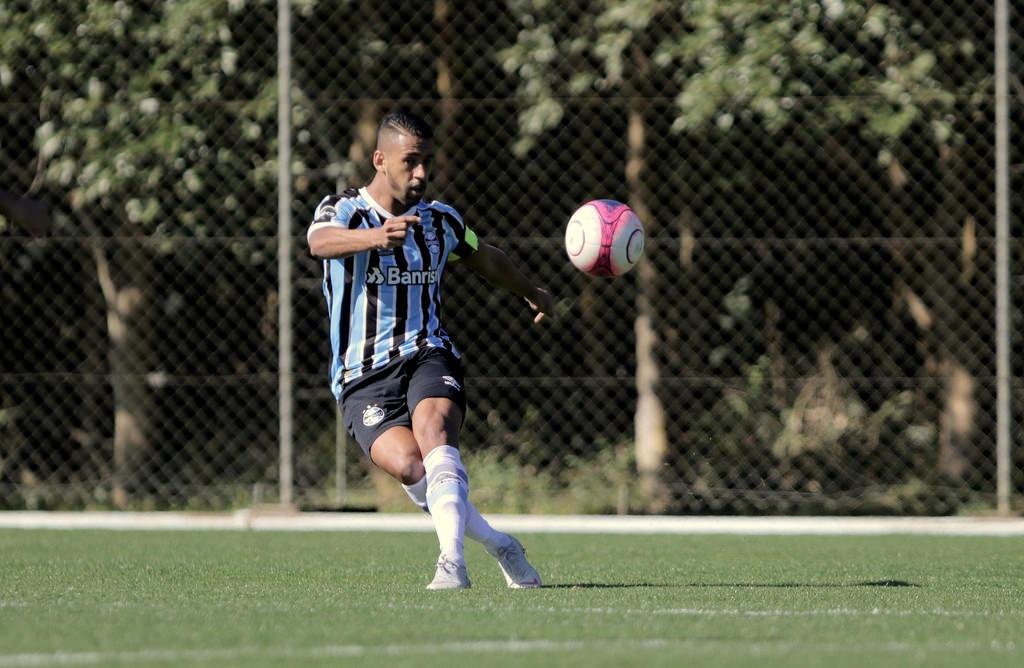 Michel deixou partida no intervalo