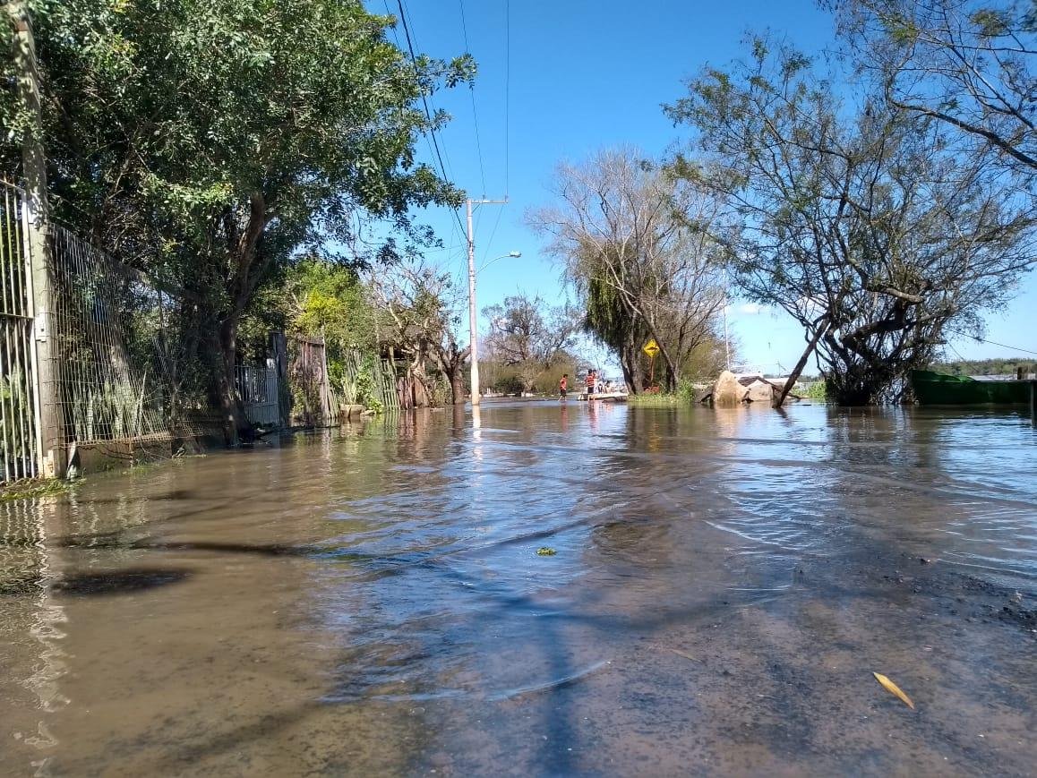 &Aacute;guas est&atilde;o 1 metro acima do normal em Canoas