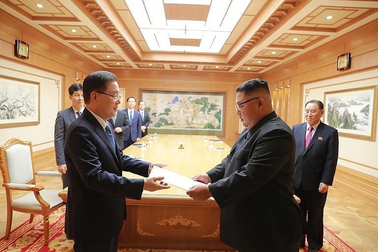 Esse ser&aacute; a terceira c&uacute;pula entre Kim e Moon Jae-in