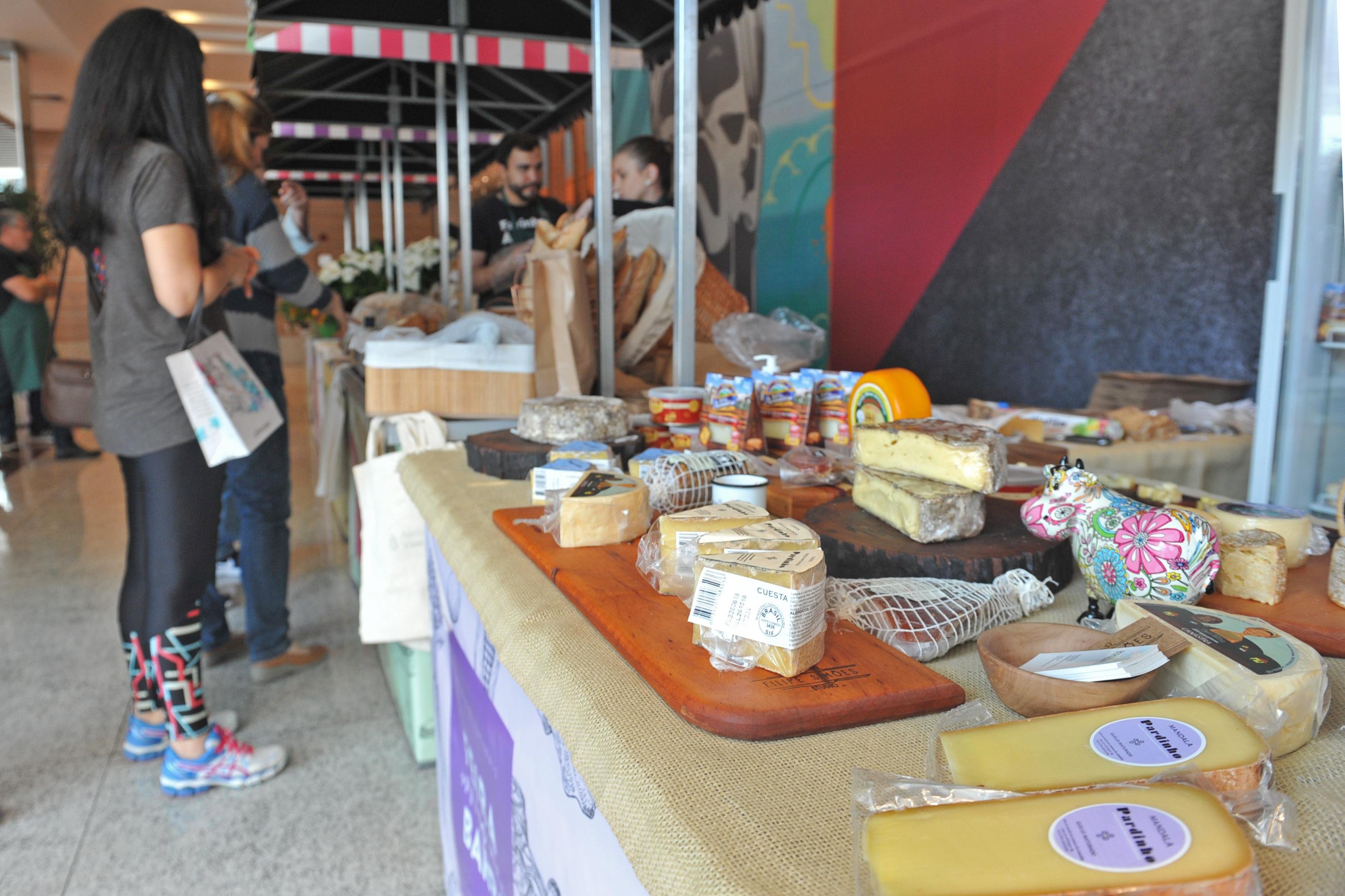 Feira sempre aos s&aacute;bados entre 10h e 15h