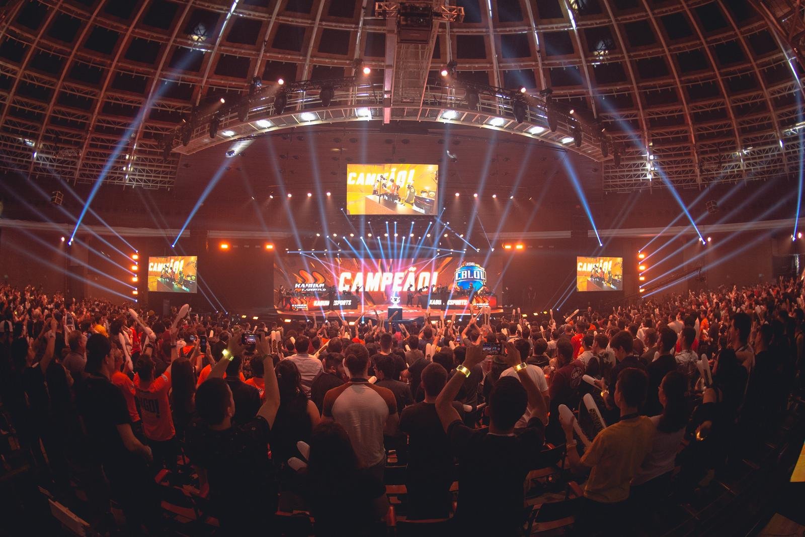 KaBuM! conquistou o t&iacute;tulo do CBLoL 2018 em um Ara&uacute;jo Vianna lotado