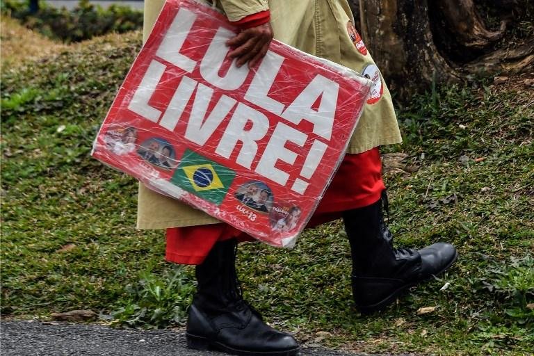 PT s&oacute; tem at&eacute; esta ter&ccedil;a para apresentar ao Tribunal Superior Eleitoral (TSE) o nome do substituto do ex-presidente Luiz In&aacute;cio Lula da Silva na chapa presidencial