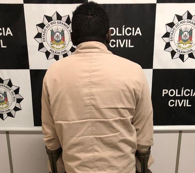 Homem cometeu o crime em sua casa, em Alvorada