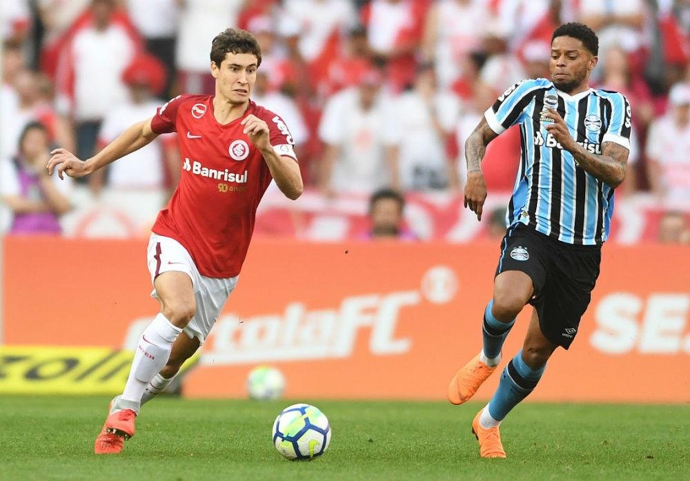 Rodrigo Dourado ser&aacute; reavaliado diariamente at&eacute; o jogo contra a Chapecoense