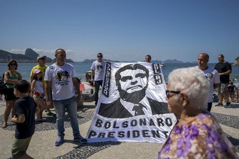 Bolsonaro segue em unidade semi-intensiva e alimenta&ccedil;&atilde;o oral foi suspensa