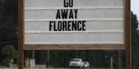 Placa pede afastamento de furacão Florence na Carolina do Sul