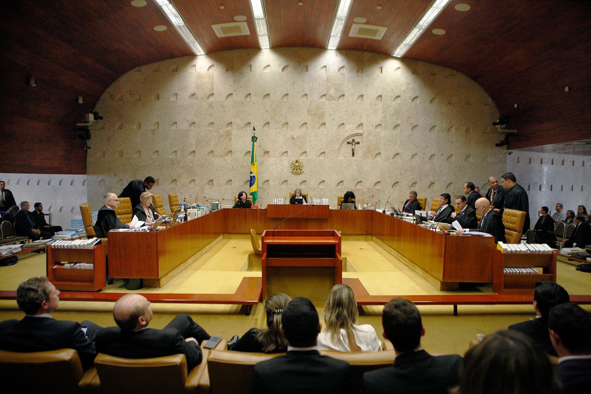 Para maioria, Constitui&ccedil;&atilde;o prev&ecirc; apenas ensino p&uacute;blico ou privado