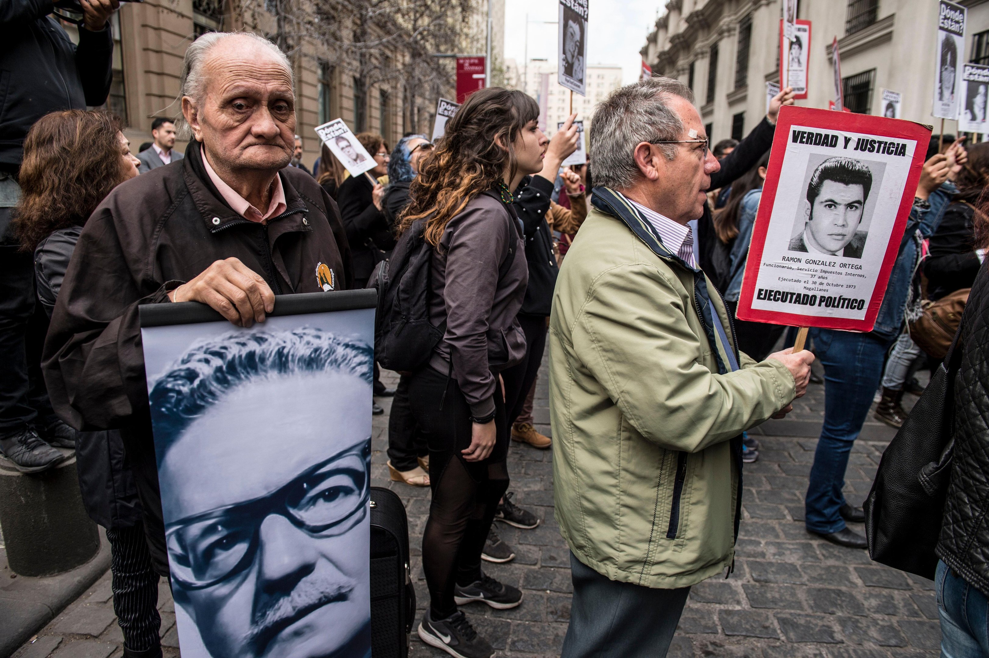 45 anos ap&oacute;s o golpe militar de Augusto Pinochet, milh&otilde;es de chilenos ainda esperam justi&ccedil;a 