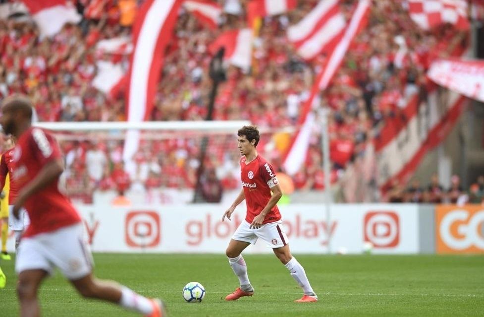 Rodrigo Dourado est&aacute; fora do jogo contra Chapecoense 