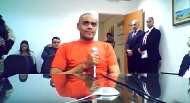 Ao depor, agressor se diz "amea&ccedil;ado" por discurso de Bolsonaro 