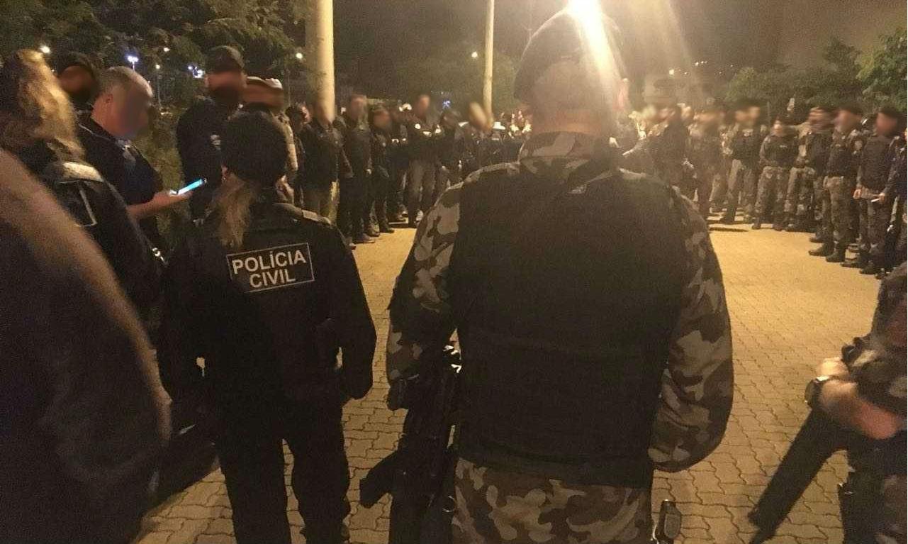A&ccedil;&atilde;o impediu um confronto entre fac&ccedil;&otilde;es rivais que atuam no tr&aacute;fico de drogas na Restinga