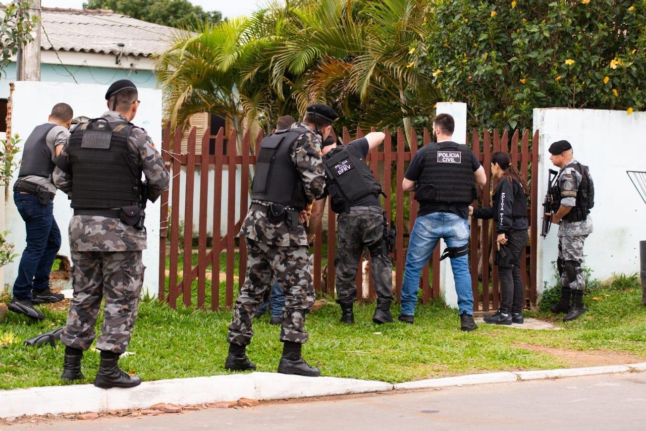 Ao todo, 14 pessoas foram presas