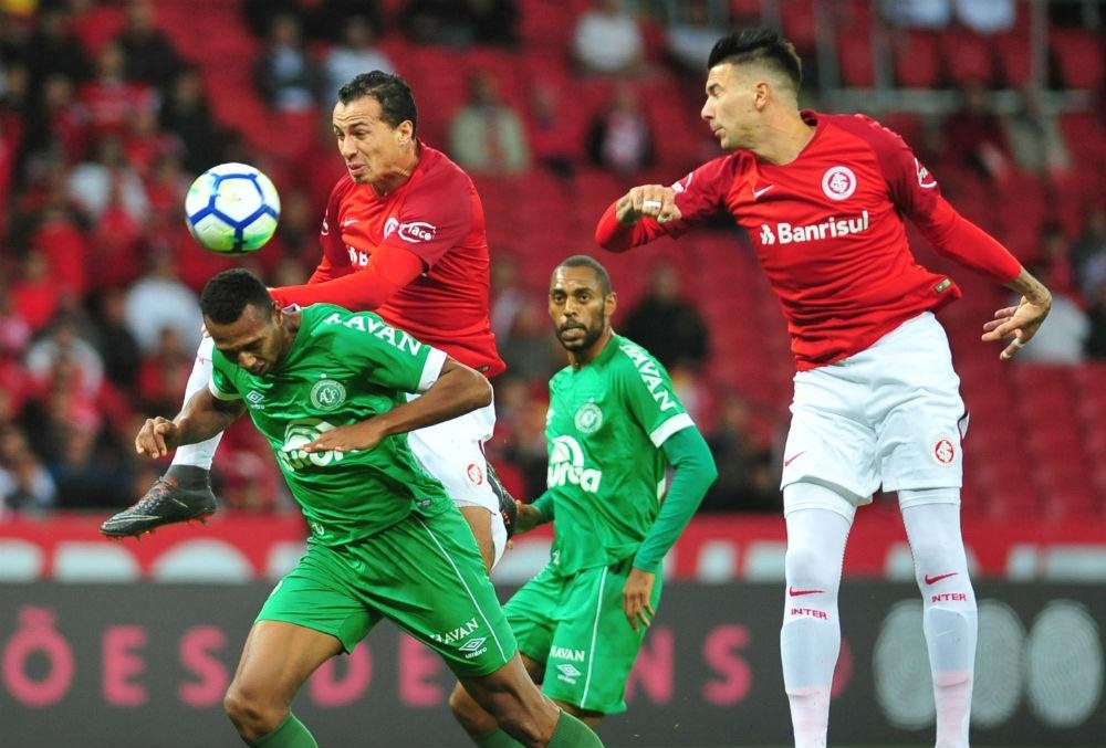 Primeiro jogo terminou com vit&oacute;ria do Inter por 3 a 0 no Beira-Rio