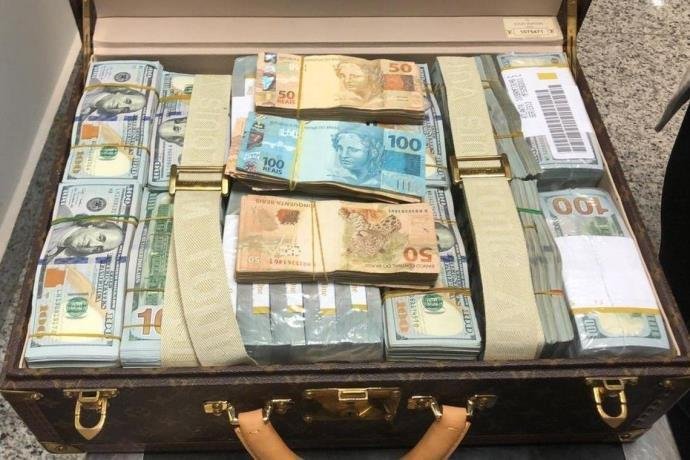 Valores apreendidos com delega&ccedil;&atilde;o da Guin&eacute; Equatorial ficar&atilde;o na Caixa